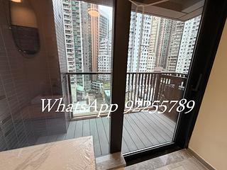 Sai Ying Pun - The Queens 03