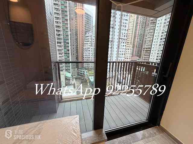 Sai Ying Pun - The Queens 03