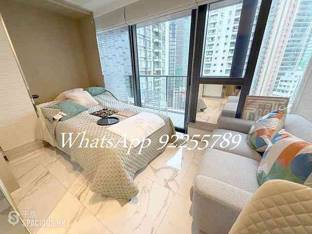 Sai Ying Pun - The Queens 02