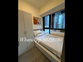 Sai Ying Pun - The Queens 08