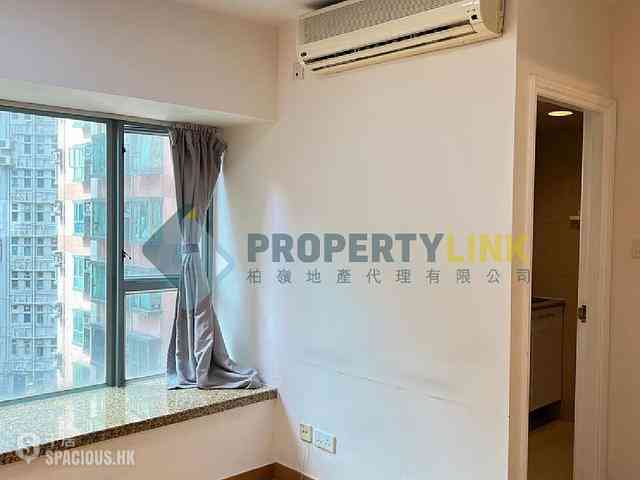 Sheung Wan - Queen's Terrace 01