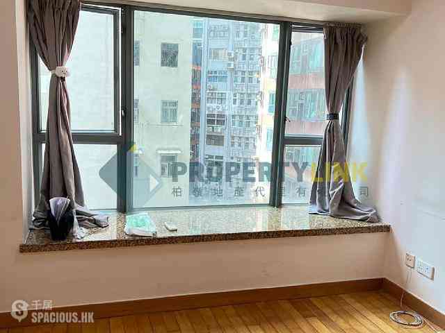 Sheung Wan - Queen's Terrace 02