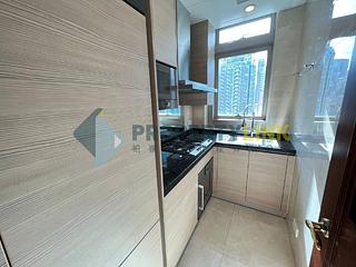 Wan Chai - The Avenue 10