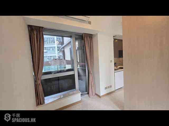 Sai Ying Pun - 63, Pokfulam 01