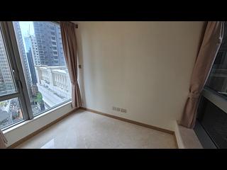 Sai Ying Pun - 63, Pokfulam 07