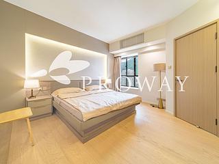 Mid Levels Central - Elegant Terrace 05