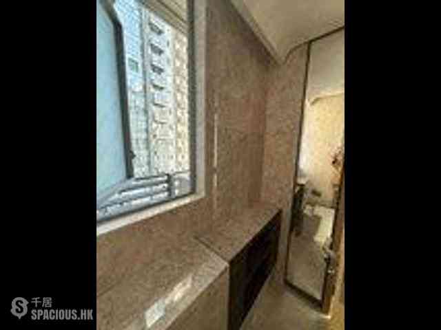 Wong Chuk Hang - The Southside Phase 2 La Marina Tower 1B 02