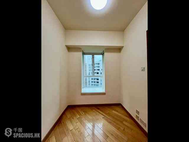 Sai Ying Pun - Reading Place 08