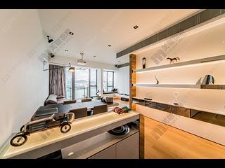 Wan Chai - The Gloucester 14