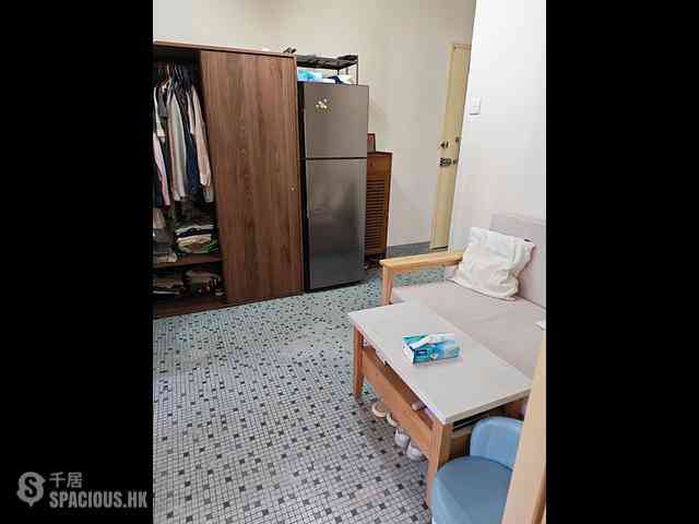 Sai Ying Pun - Kiu Shing Building 02