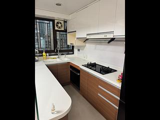 Mid Levels Central - Robinson Heights Block 3 04