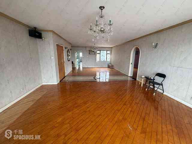 Pok Fu Lam - Baguio Villa 01