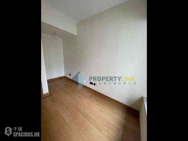 Sai Ying Pun - The Nova 05