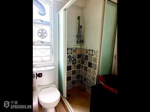 Shau Kei Wan - On Lok Building 04