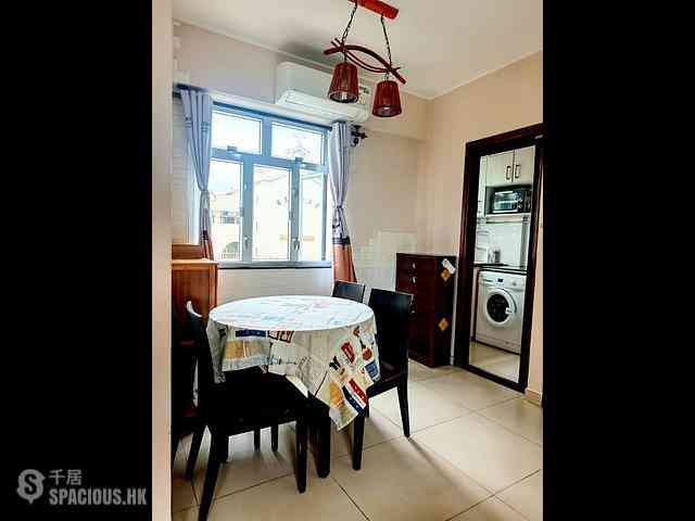 Shau Kei Wan - On Lok Building 02