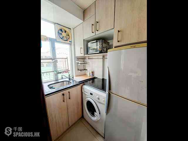 Shau Kei Wan - On Lok Building 03
