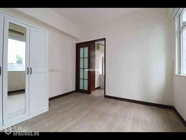 Wan Chai - Everwin Mansion 02