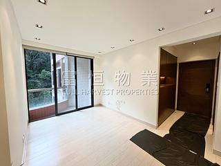 Happy Valley - Celeste Court 04