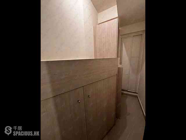 Sai Ying Pun - The Summa Block 1 07