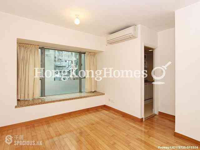 Sheung Wan - Queen's Terrace 01