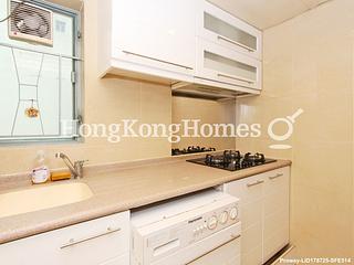 Sheung Wan - Queen's Terrace 05