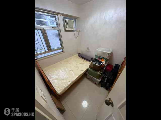 Sai Ying Pun - Yue Sun Mansion 02