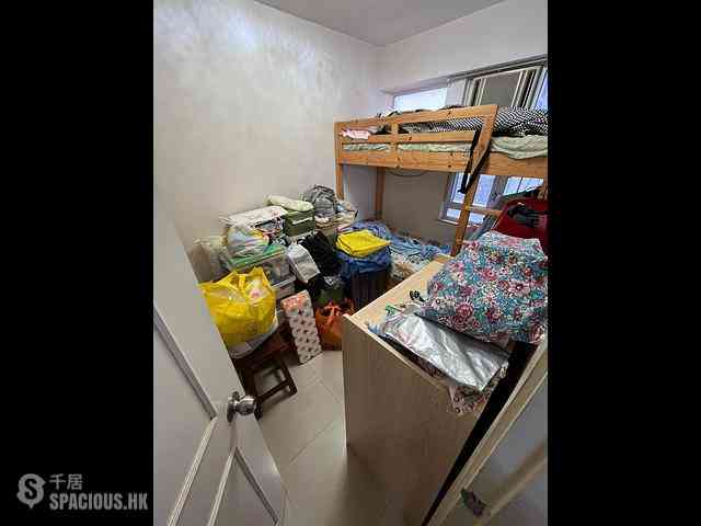 Sai Ying Pun - Yue Sun Mansion 04
