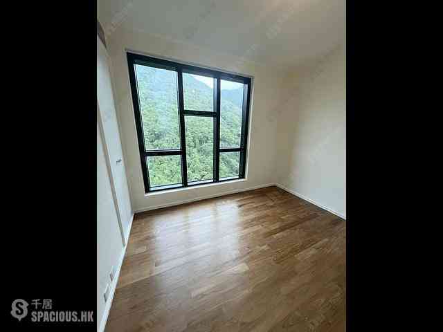 Repulse Bay - Helene Tower 05