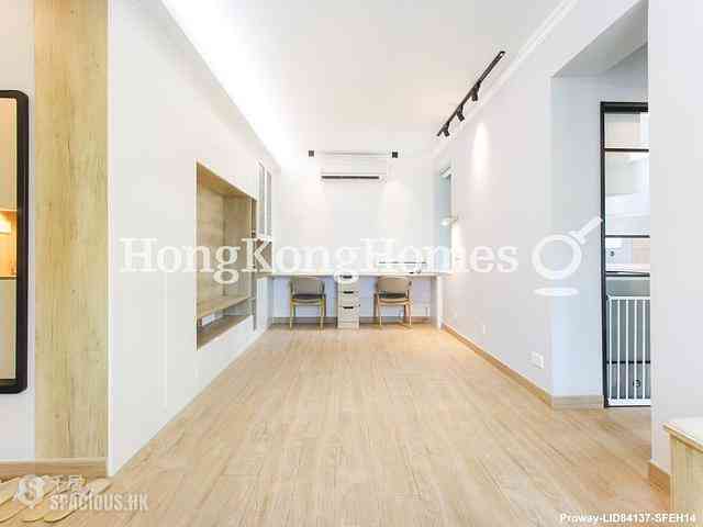 Wan Chai - Royal Court 01