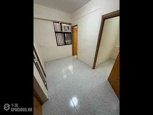 Mong Kok - Lauren Court 01