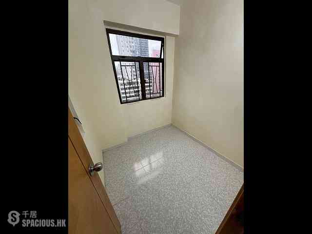 Mong Kok - Lauren Court 03