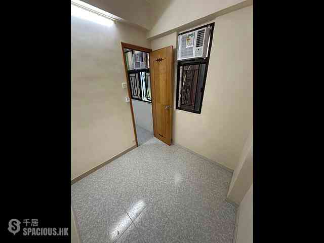 Mong Kok - Lauren Court 04