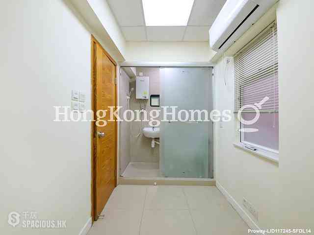 Wan Chai - Johnston Court 06