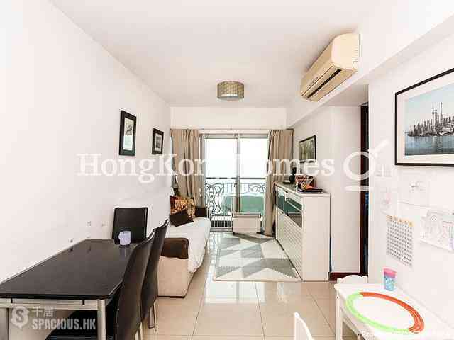 Kennedy Town - The Merton 01