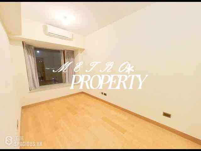 Sai Ying Pun - The Nova 06