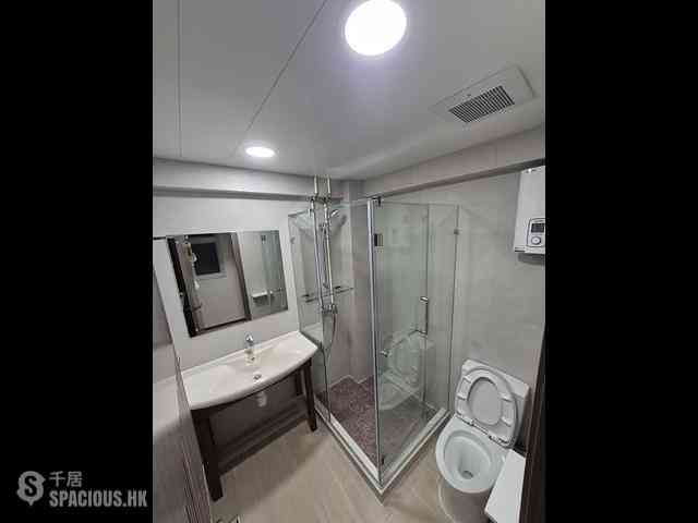 Wan Chai - Hip Sang Building 05
