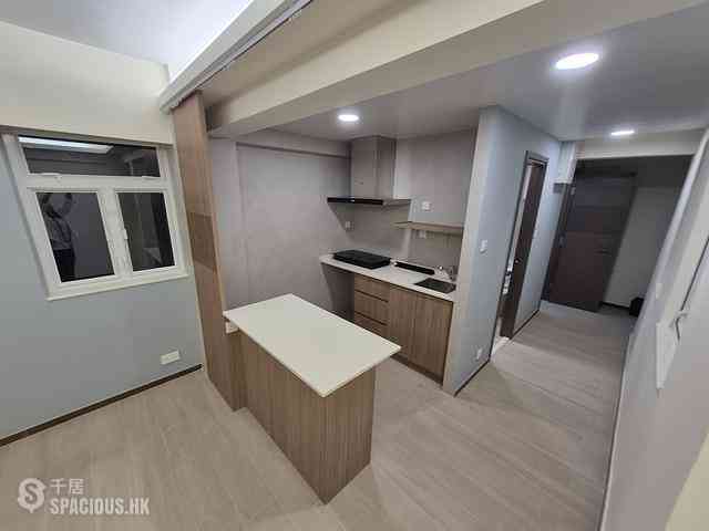 Wan Chai - Hip Sang Building 03