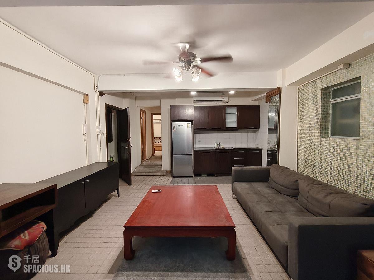 Soho - 38, Elgin Street 01