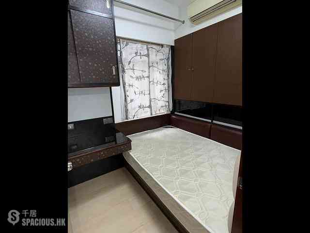 Wan Chai - Yick Shing Mansion 08
