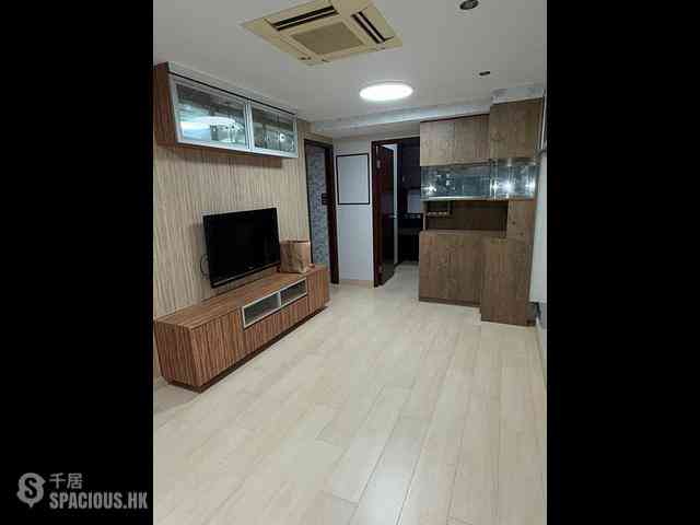 Wan Chai - Yick Shing Mansion 12