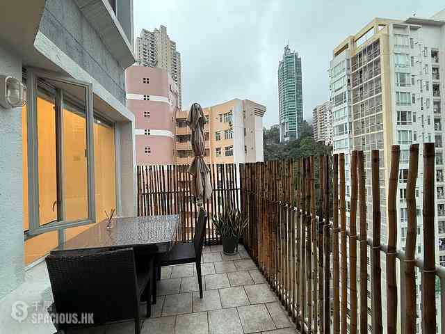 Happy Valley - Cheerful Court 08
