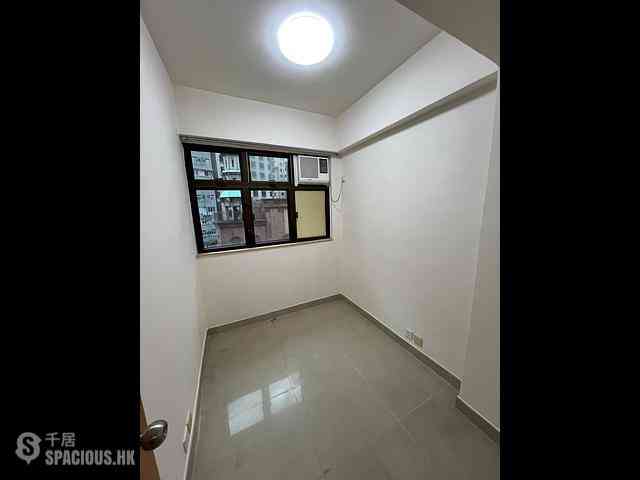 Wan Chai - Man Hee Mansion 01