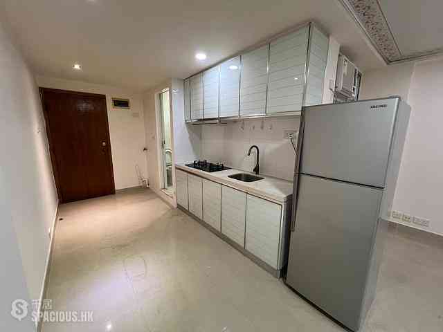 Wan Chai - Man Hee Mansion 02