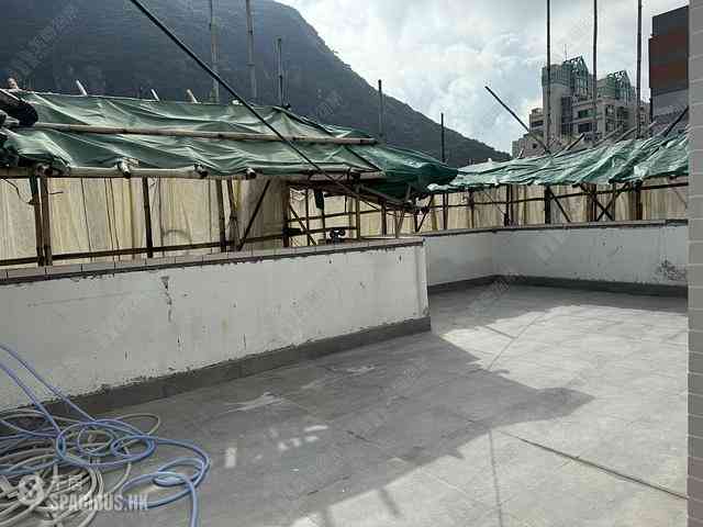 Mid Levels Central - Elegant Terrace Block 1 17