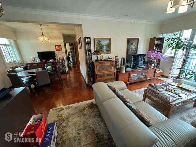 Mid Levels East - Camelot Heights 03