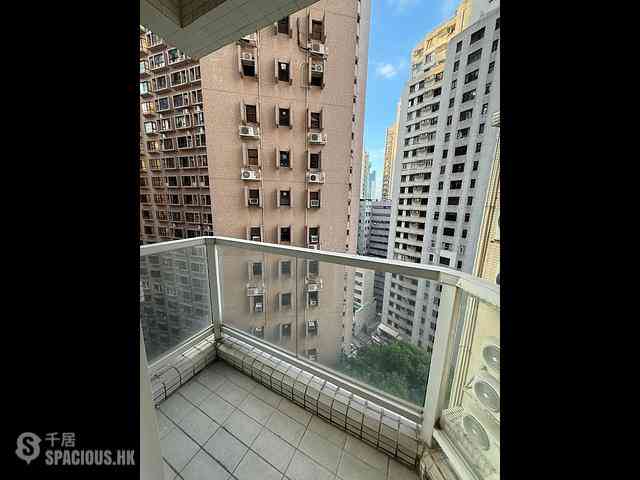 Sai Ying Pun - Reading Place 02