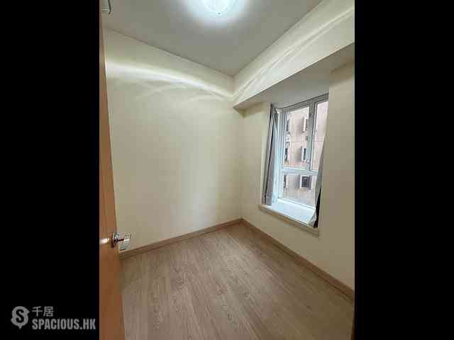 Sai Ying Pun - Reading Place 05
