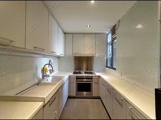 West Kowloon - Sorrento Phase 2 Block 1 02