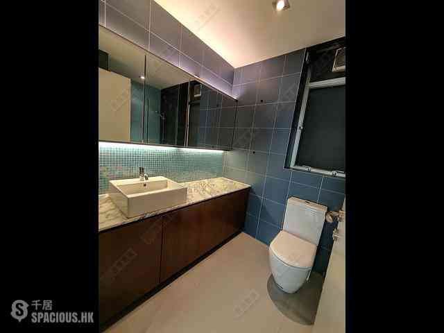 West Kowloon - Sorrento Phase 2 Block 1 03