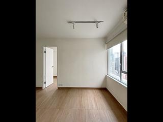 Soho - Ying Pont Building 03